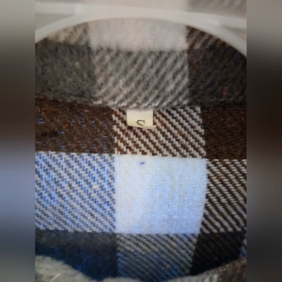 BRAND UNKNOWN WOMEN'S CREAM AND BROWN LONG SLEEVE BUTTON DOWN TOP SIZE SMALL - Picture 2 of 3